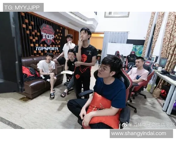 重庆羽毛球队在洲际杯积分榜上以59分稳居第一名展现强劲实力